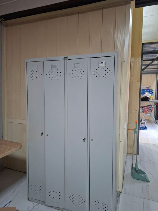Шкафы для одежды металлические