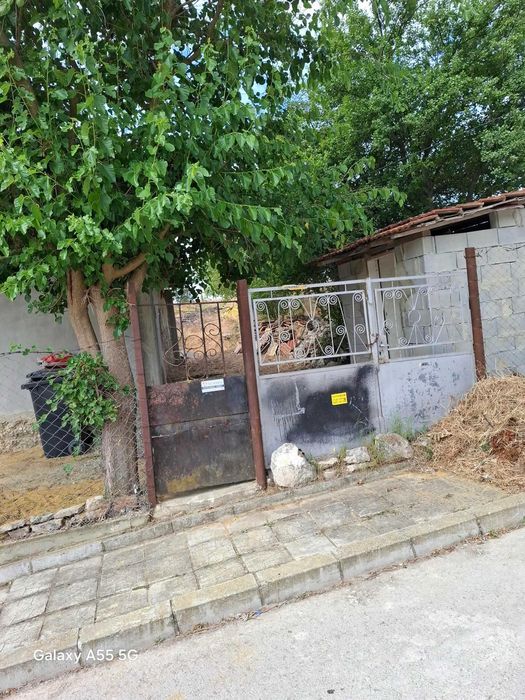 Продавам Къща  на 27 километра от варна