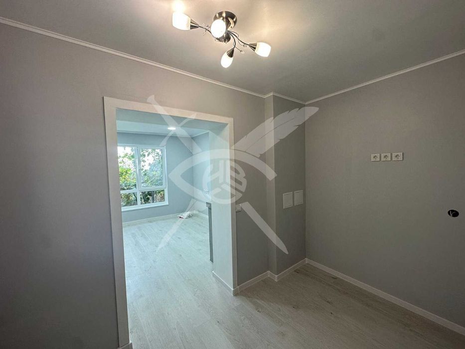 Къща - с. Подвис