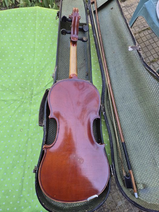 Продавам цигулка Кремона 1950г.