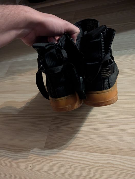 Nike Air Force  SF1 Mid