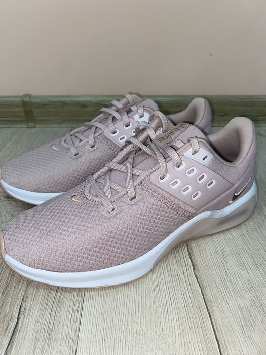 Маратонки Nike Bella TR 4