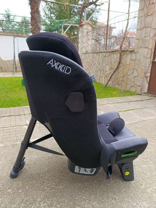 Axkid Movekid столче за кола