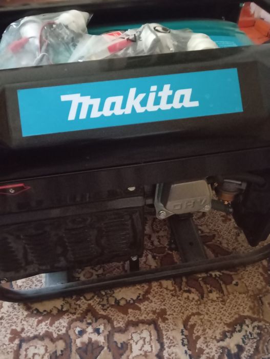 Продается электростанция MAKITA