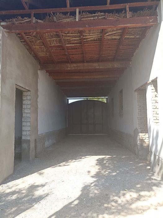 Uy Sotiladi Guliston Davlat Universitet yonidagi Uchastkalarida 6 soti