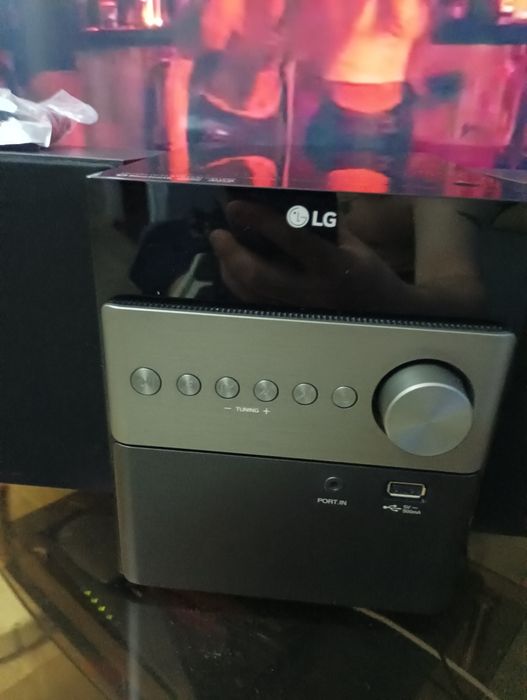 Музыкальный центр LG CM1560 – Bluetooth, CD, USB, FM