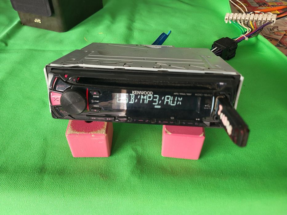 Kenwood KDC-164U casetofon