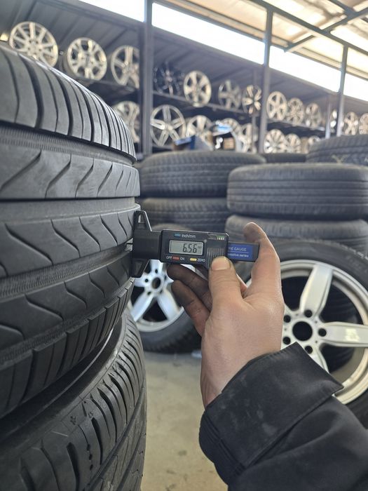 2 Броя 215/65/17 Michelin 6,5mm 25dot