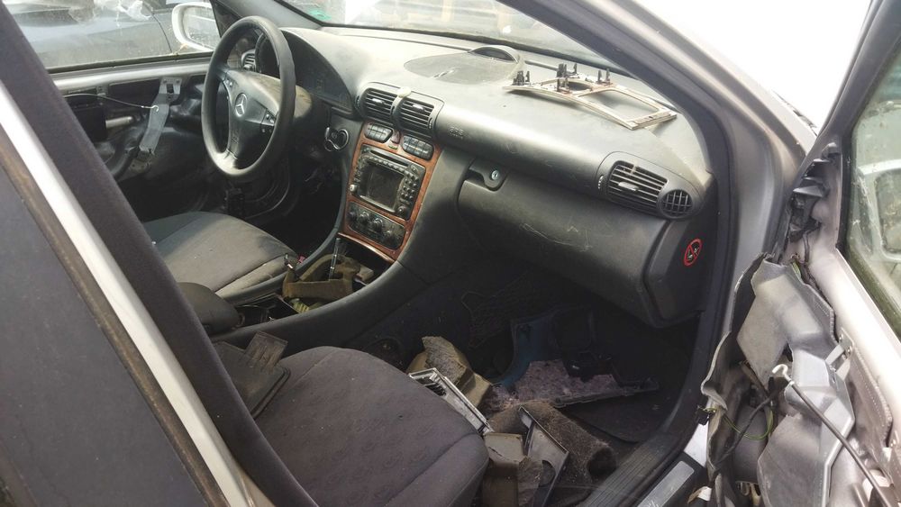 Mercedes Benz w203 220cdi на части