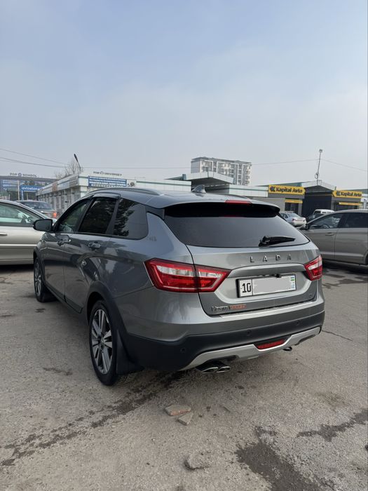Продается Lada Vesta sw cross в идеальном состоянии