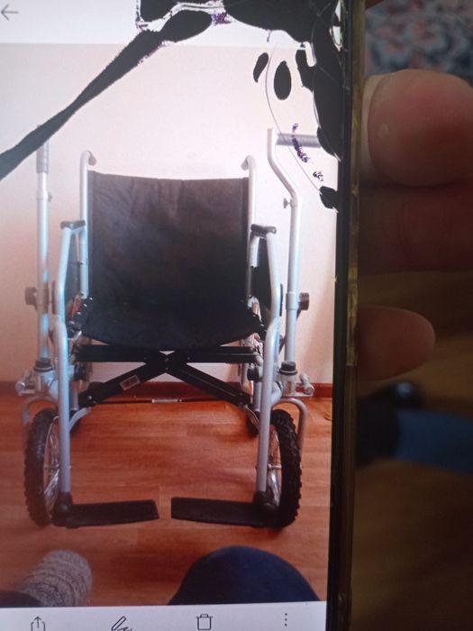 Продам инвалидную коляску б/у