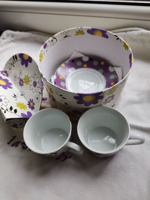 set 2 ceșcuțe+ farfuriuțe porțelan, noi