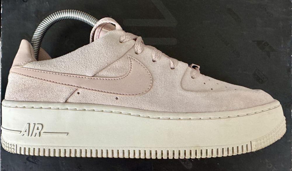 Nike Air Force 1 Sage Low