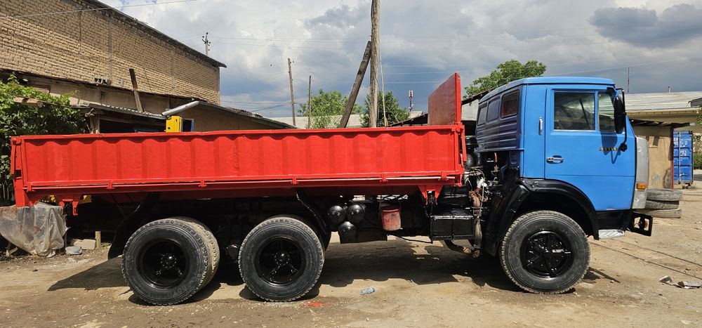 Kamaz sotiladi..
