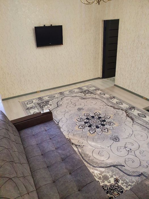 2-комнатная высокоп-ка. С ремонтом с мебелью техникой. Всё раздельный.