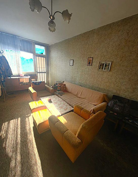 Продава се Тристаен апартамент в Разград, Център - 86 кв.м за 1050 €/кв.м - Снимка #2