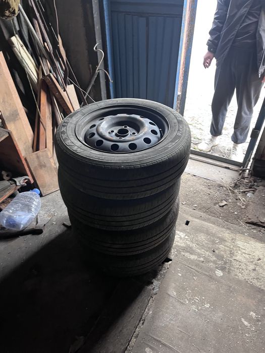 Продам резину с диками