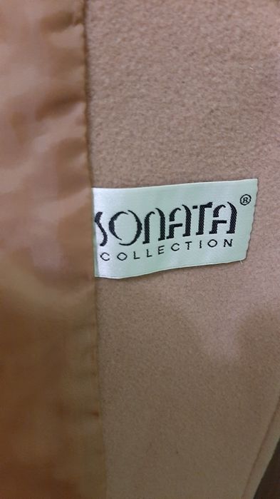 Продаю пальто демисезонное.