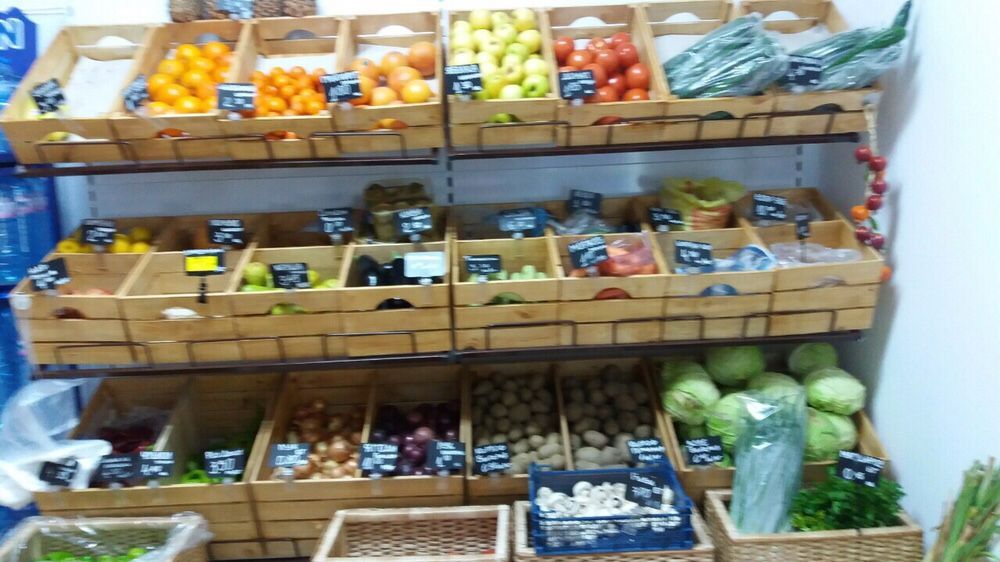 Изработка на стелажи, касетки, поставки и щайги