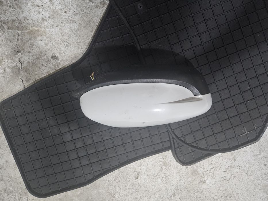 Огледало дясно киа сеед 2014