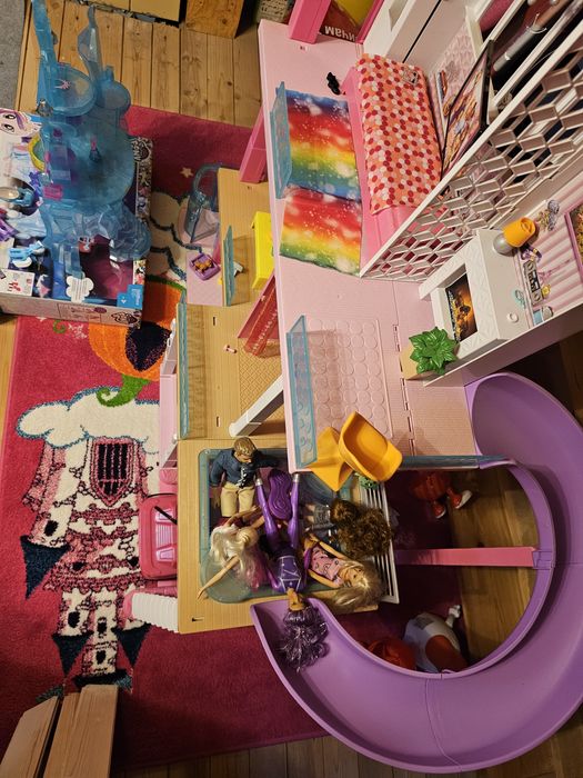 Кукла Barbie - Къщата на мечтите + БОНУС замък, кукли и др.