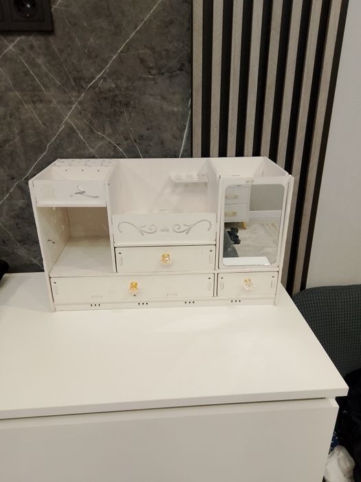 Деревянный органайзер для косметики