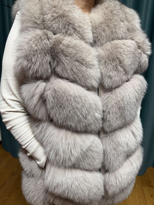 Vesta blana, stare foarte buna