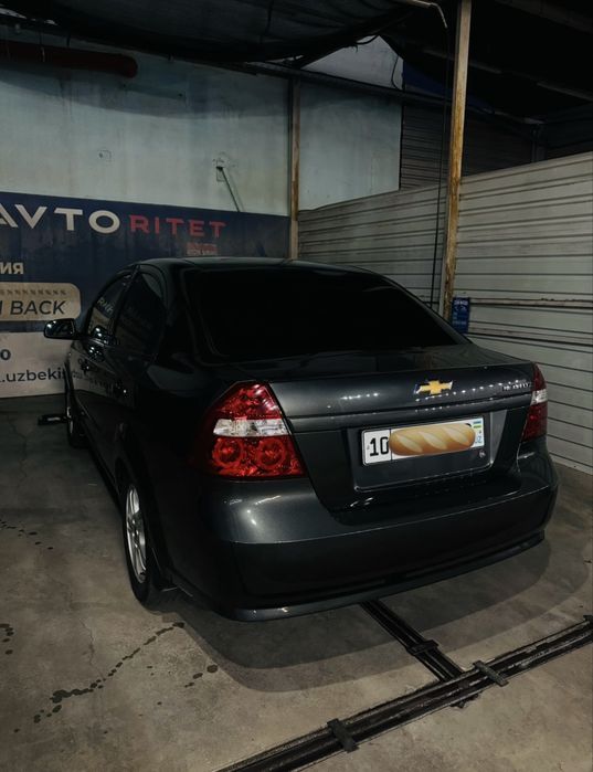 Nexia 3 avtomat arendaga beriladi