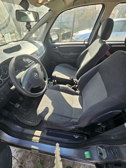Opel Meriva an 2003 motor 1.6 benzina