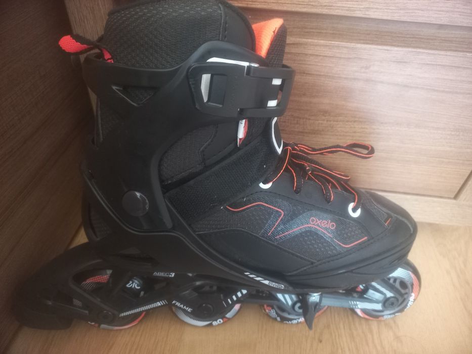 Vând role reglabile mărimea 32-35