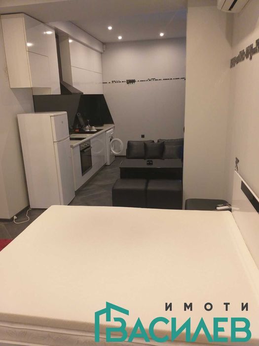 Дава се под наем Едностаен апартамент в София, Център - 40 кв.м за 508.47 € - Снимка #4