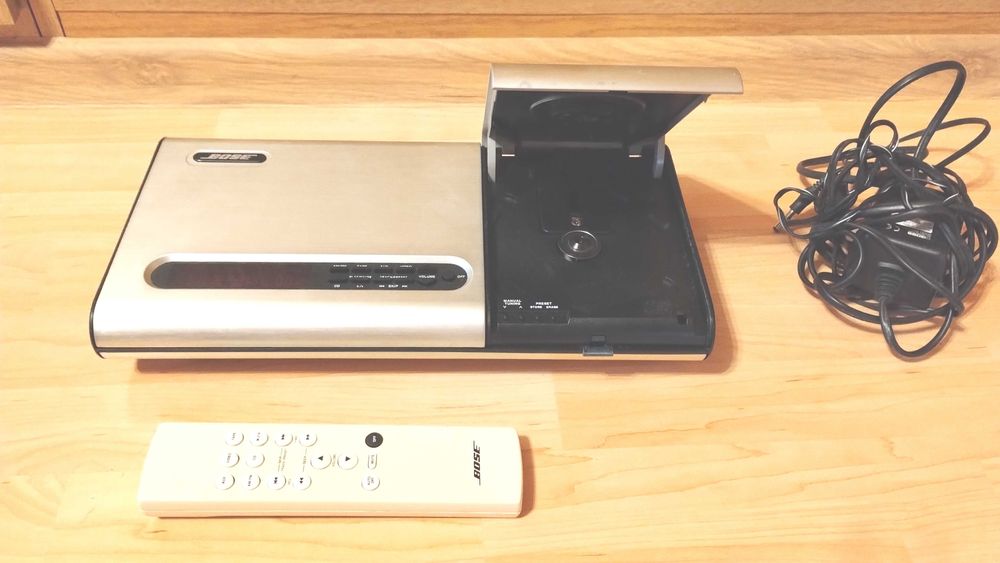 muzica preamplificator Bose Lifetsyle 5 cu radio cd si telecomanda