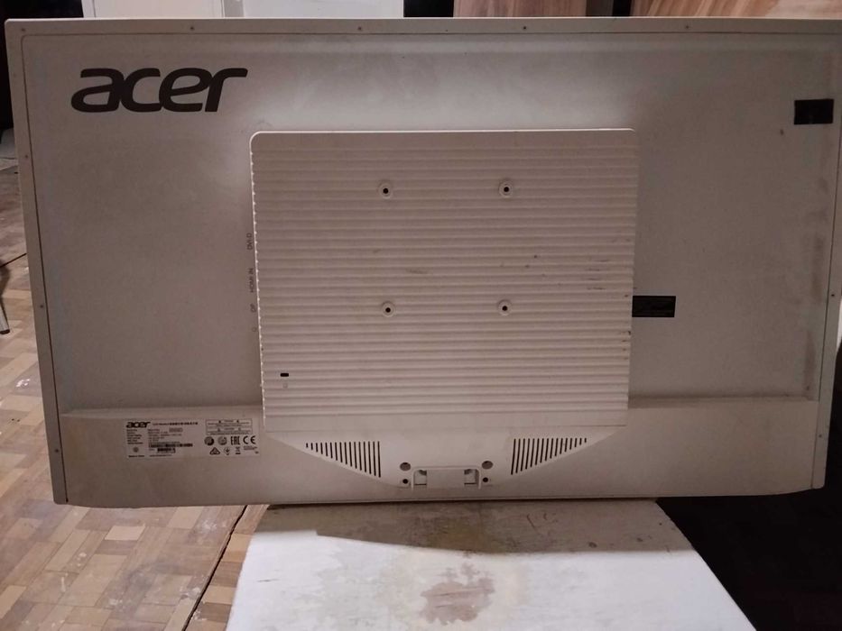 Бял Acer   EB321HQU.