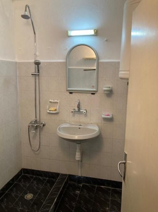 Дава се под наем Тристаен апартамент в София, Лозенец - 100 кв.м за 500 € - Снимка #7