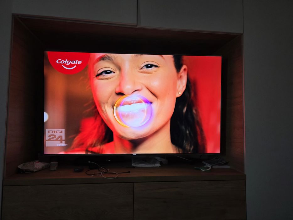 Samsung 65" 4K UHD Smart TV UE65KS7005