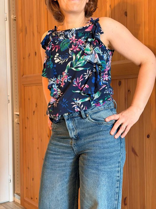Maiou bleumarin, model floral