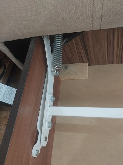 Диван на пружинных блоках