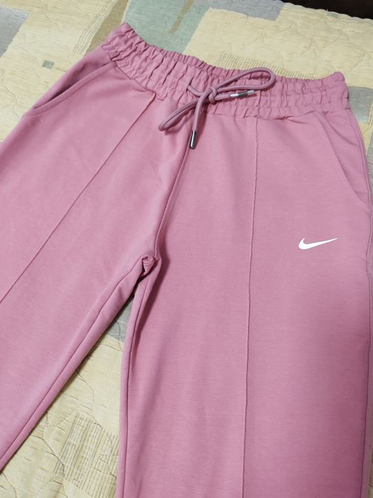 Дамско долнище Л размер