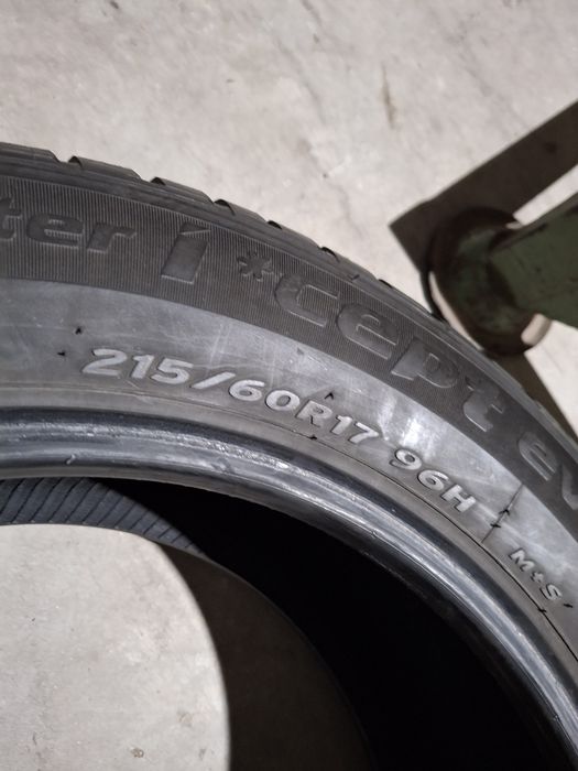 4 Anvelopele de iarnă 215 60 r17 Hankook si Vredestein