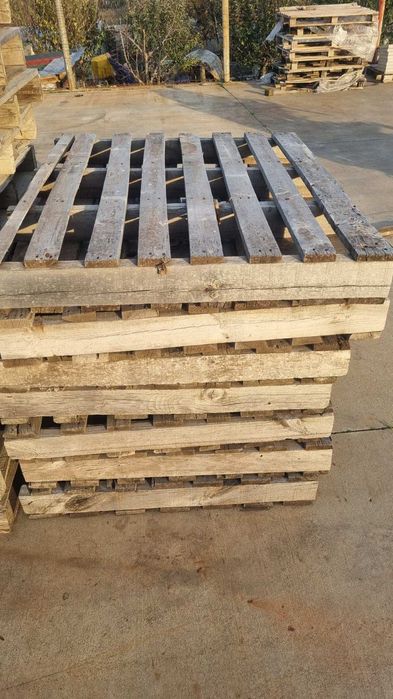 Палети 1.20 на 1 и височина 15 см.