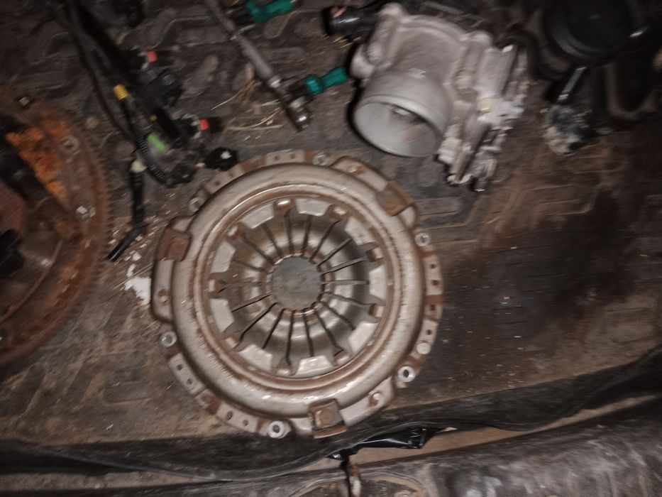 Продам Рено Дастетер 2 литра.