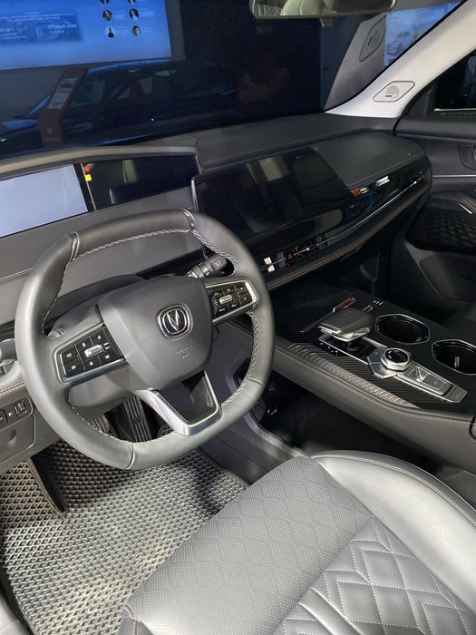 Changan UNI-K mashinasi sotiladi