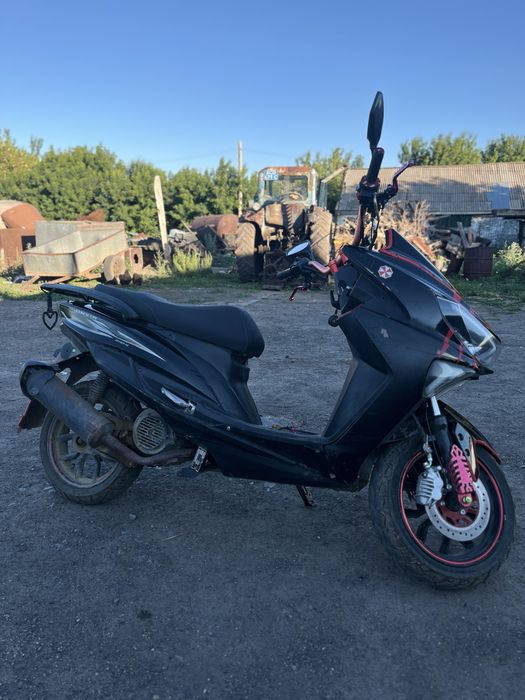 Продам мопед макси