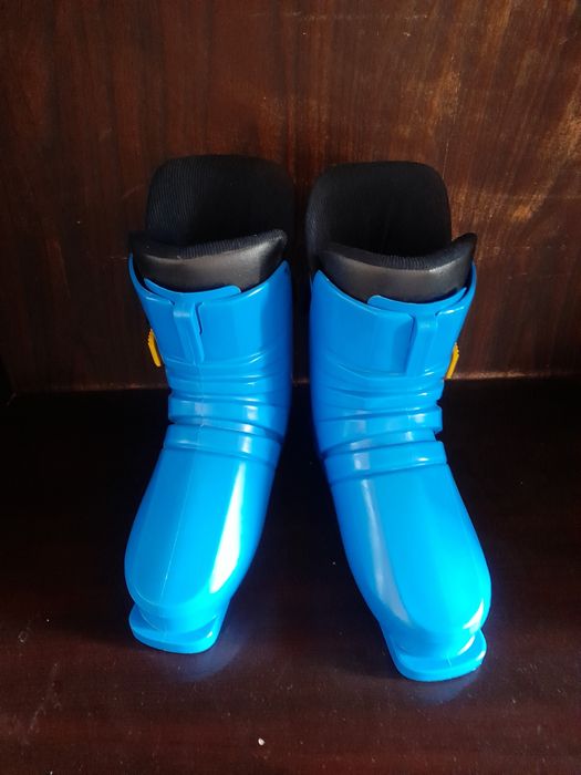 Продам Детский горнолыжные ботинки