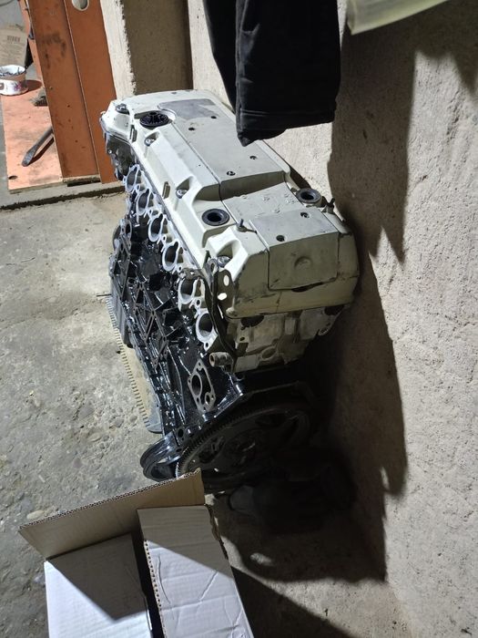 Двигатель на мерседес 2.8