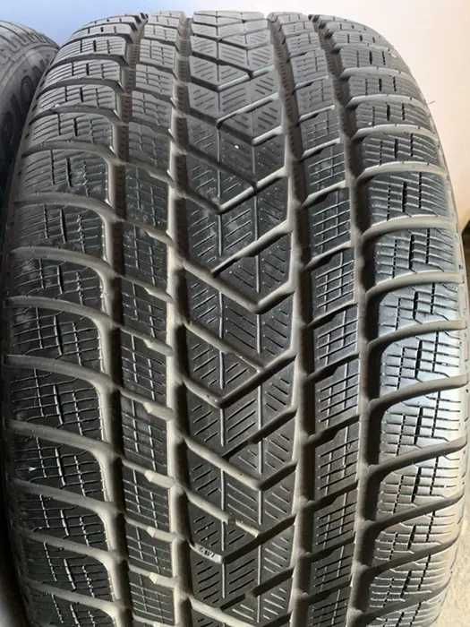295/40 R20 Pirelli SCORPION WINTER