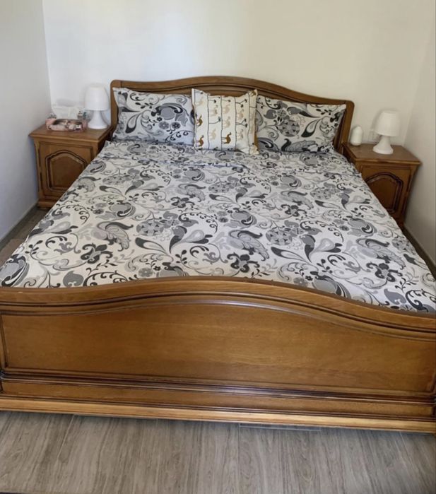 Închiriez apartament M6