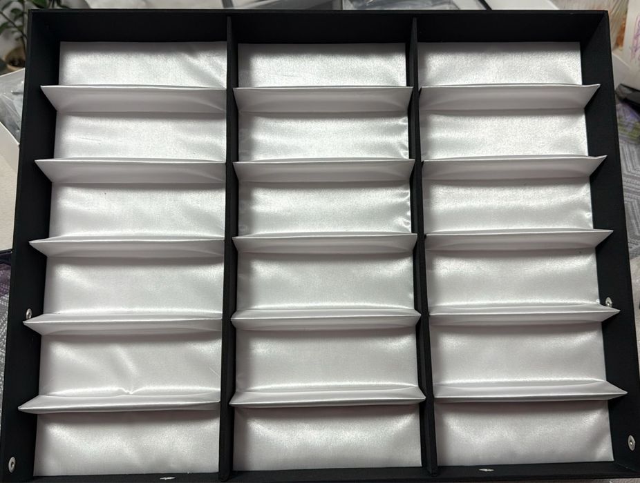 Продаётся кейс(органайзер) для очков