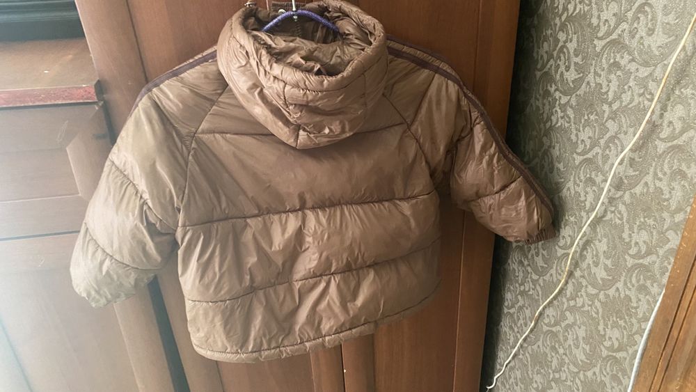 Продам детскую куртку