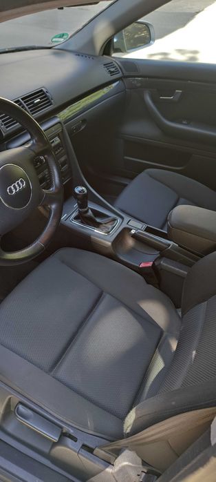 Audi A4 B6 1.6i, 2001 г. + комплект зимни гуми